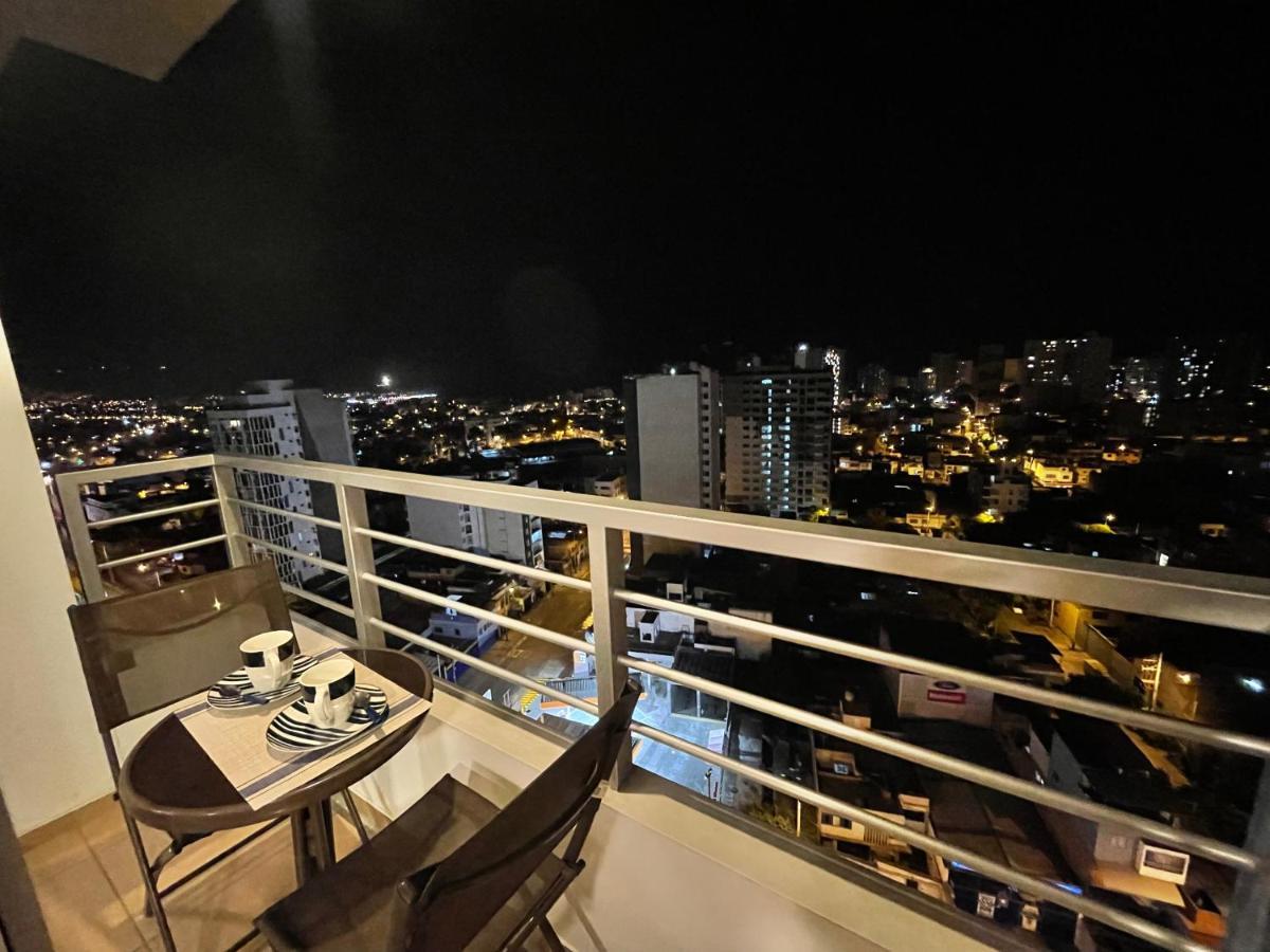 Acogedora Con Vista Al Mar De Barranco Lima